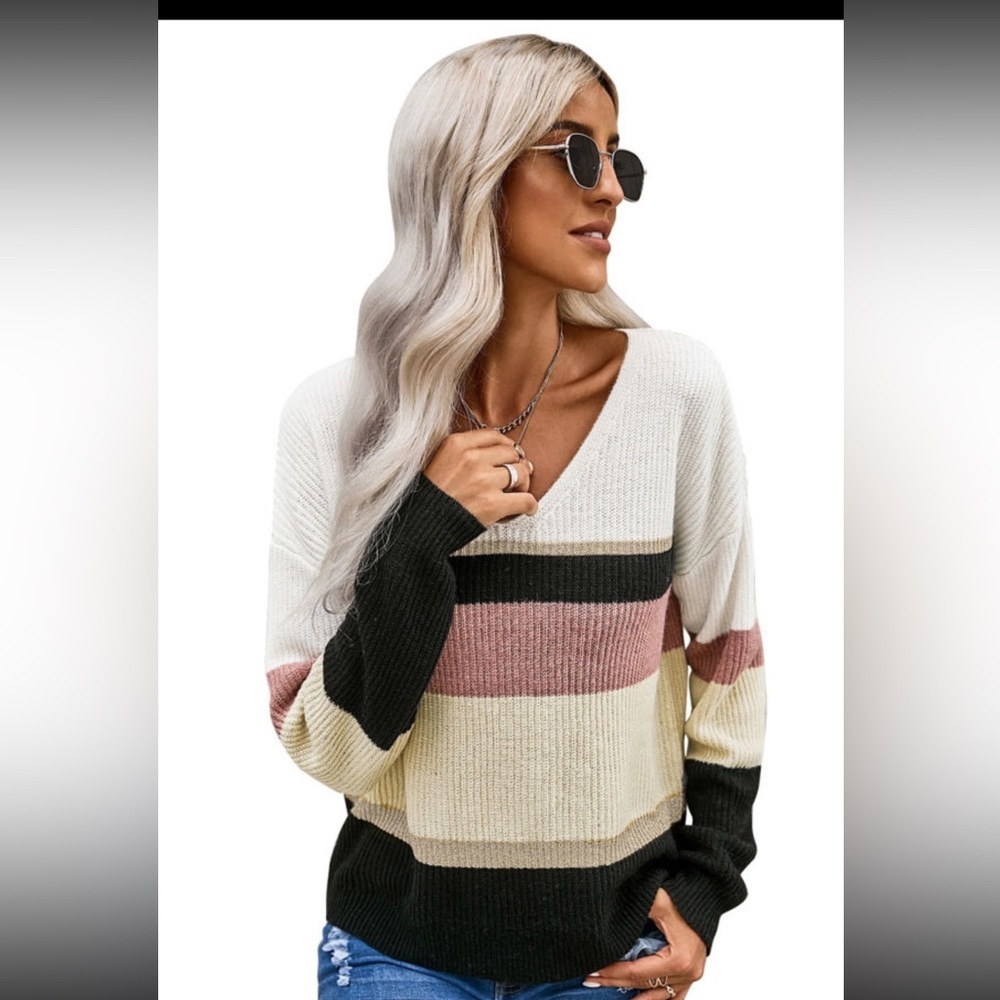 Color-Block Knit V-Neck Sweater - Picture 6 of 13